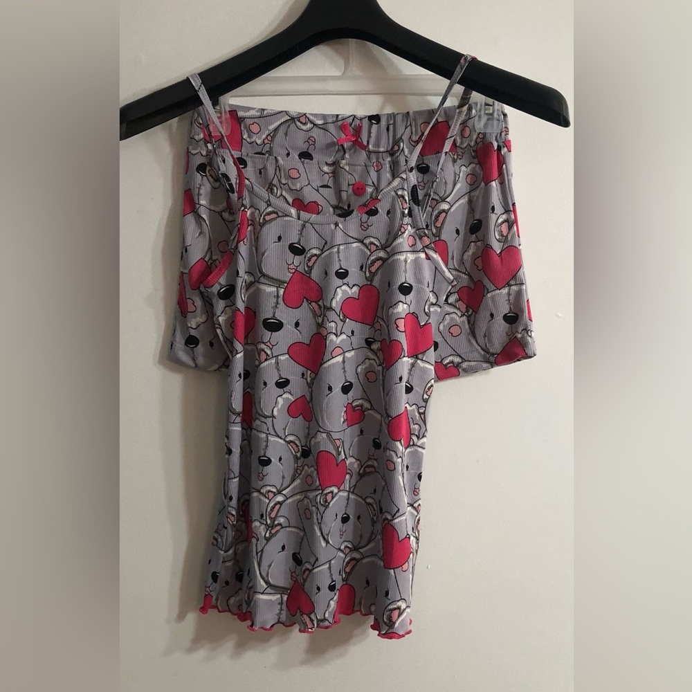 Love to Sleep 2 pc PJ set heart bears graphic top sleeveless/Short pull on. L(M)